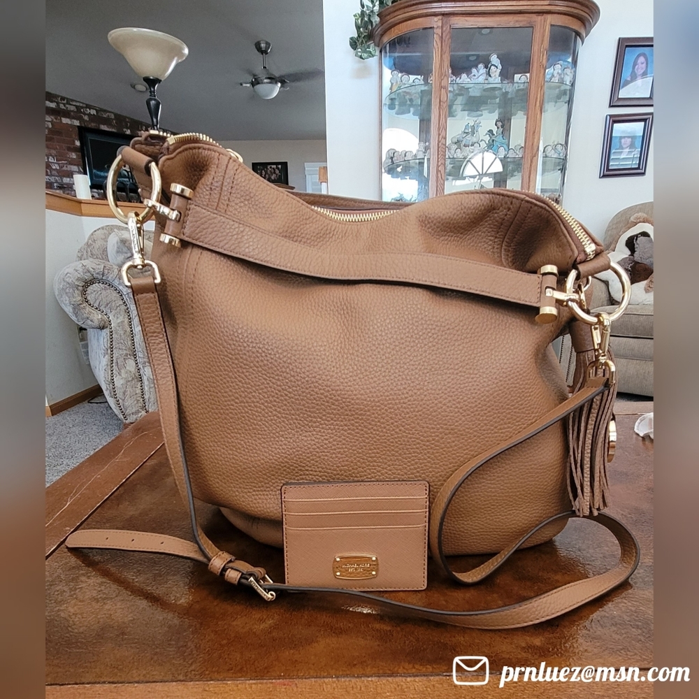 Michael Kors Hobo Bag w/matching ID Card Case